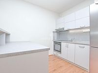 Pronájem bytu 2+kk, 66 m2, vč. parkování a sklepa, ul. Tovární, Liberec  - 7