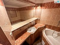 Pronájem, 3+kk, 90 m2, Dobřany, Lipová ul. - koupelna