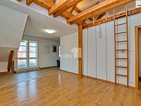 Pronájem podkrovního bytu 2+kk, 65 m2 Liberec