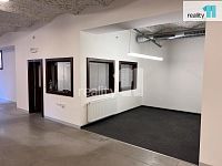 Pronájem skladu/prodejny s kanceláří, Karlovy Vary, 213 m2  - 2