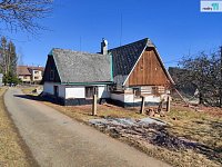 Maršov u Úpice: poloroubenka k rekonstrukci | pozemek 2 328 m² | stodola a dílna - 25