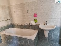 Pronájem rodinného domu s 2 bytovými jednotkami 3+1 a zahradou, Studénka (Nová Paka) - 13