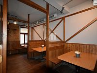 Pronájem komerčního prostoru a restaurace, 232 m2, Masarykovo náměstí, Náchod - pizza salonek