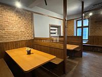 Pronájem komerčního prostoru a restaurace, 232 m2, Masarykovo náměstí, Náchod - pizza salonek