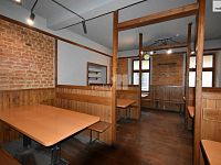 Pronájem komerčního prostoru a restaurace, 232 m2, Masarykovo náměstí, Náchod - pizza salonek