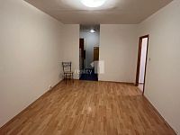 Pronájem bytu 2+kk (42m2)  s balkonem , Roháčova ulice, Praha 3 - 2