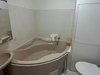 Pronájem bytu 2+kk (42m2)  s balkonem , Roháčova ulice, Praha 3 - 3