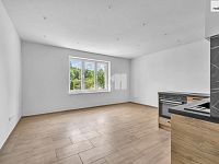 Pronájem bytu 2kk, 43m2 s dílnou a zahradou  - 5