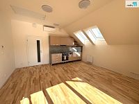 Pronájem bytu 2+kk/B, 67 m2, novostavba, nezařízený, Dobřichovice - 3