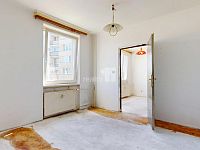 Prodej bytová jednotka 4+1 k rekonstrukci, osobní vlastnictví, 77,20m2, lodžie, sklep, ulice Lužická, Humpolec - 16