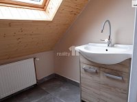 Dům k bydlení i k rekreaci - 11