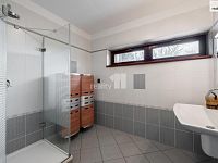 Prodej prostorného rodinného domu 432 m2, 7+kk s bazénem a zahradou, Praha – Královice - 16