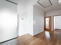 Prodej prostorného rodinného domu 432 m2, 7+kk s bazénem a zahradou, Praha – Královice - 27