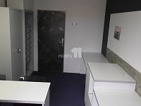 pronájem kanceláře 19 m2 v obchodním centru Bohemia v Ostravě Porubě - 8