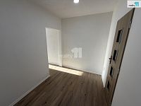 Pronájem bytu 2+1 s balkonem v České Lípě na Slovance - 7