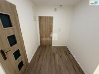 Pronájem bytu 2+1 s balkonem v České Lípě na Slovance - 8