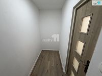 Pronájem bytu 2+1 s balkonem v České Lípě na Slovance - 9