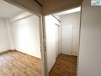 Pronájem ateliéru, 2 místnosti, 45 m2, cihla, nezařízený, Praha 3 - Žižkov - 9