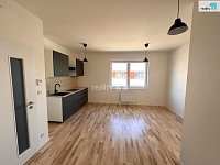 Pronájem bytu 1+kk, 32 m2, novostavba, nezařízený, Dobřichovice - 2