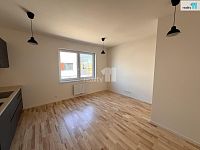Pronájem bytu 1+kk, 32 m2, novostavba, nezařízený, Dobřichovice - 5