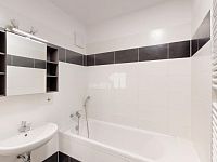 Prodej bytu 3+kk/B, G, 90 m2, cihla, Praha 9 - Letňany - 16
