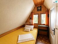 Pronájem zařízené chaty – Měchenice | klidná lokalita, výhled do zeleně, jižní orientace - 17