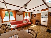 Pronájem zařízené chaty – Měchenice | klidná lokalita, výhled do zeleně, jižní orientace - 5