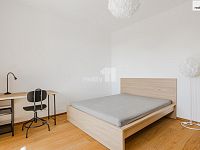 Pronájem pokoje, 17 m2 s balkonem - 2