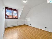 Výjimečný mezonetový byt 5+kk , 105 m² s balkonem v Jesenici u Prahy - 9