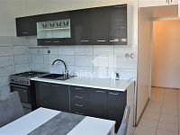 prodej bytu v os. vl. 2+1 63 m2, s balkónem, Arbesova ul. - 3