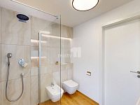 Prodej nového doku 6+kk, terasa, pozemek 421 m2, příjemná lokalita, Veleň - 20