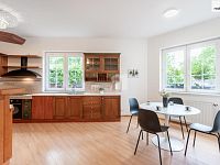 Rodinné sídlo, 420 m2, Praha 4 Lhotka, pozemek 717 m2 - 11
