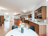 Rodinné sídlo, 420 m2, Praha 4 Lhotka, pozemek 717 m2 - 5