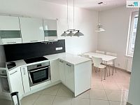 Byt 2+kk 60 m2 s terasou a parkovacím stáním, Praha, Letňany, ul. Pavla Beneše - 10