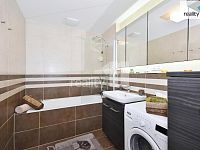 Pronájem světlého vybaveného bytu 3+kk 86 m2, dvě terasy, garážové stání, Rezidence Alfa, ul. Olgy Havlové, Praha  - 7