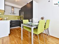 Pronájem světlého vybaveného bytu 3+kk 86 m2, dvě terasy, garážové stání, Rezidence Alfa, ul. Olgy Havlové, Praha  - 9