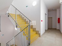 Pronájem bytu 3+kk, 96 m2 + 116 m2 terasa, Praha 8 - 10