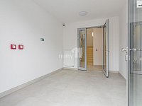 Pronájem bytu 3+kk, 96 m2 + 116 m2 terasa, Praha 8 - 12