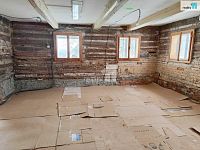 Maršov u Úpice: poloroubenka k rekonstrukci | pozemek 2 328 m² | stodola a dílna - 7