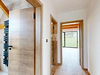 Luxusní horské bydlení v srdci Krkonoš, novostavba rodinného domu 4+kk s garáží, wellness a výjimečnou atmosférou - 20