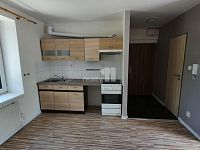 Mezonetový byt 2+kk, 64 m2 v Praze 9  ul. Českobrodská