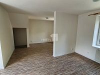 Nezařízený byt 2+kk, 64 m2 v Praze 9  ul. Českobrodská - obývací pokoj + kuchyně