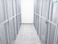 Byt 1kk, 37 m2 s balkonem a parkovacím stáním v Nehvizdech - sklepní koje