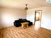 Na prodej řadový rodinný dům 3+1, 120 m2, pozemek 293 m2 v obci Kařez - 8