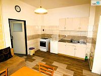 Na prodej řadový rodinný dům 3+1, 120 m2, pozemek 293 m2 v obci Kařez - 9
