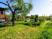 Prodej zahrady 418 m2 s chatou 18 m2 - 11
