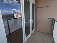 Byt 3+1 s lodžií v OV ve čtvrti Bolevec v Plzni. - 16