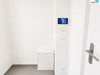 Nový byt 2+kk, 51,2 m² + lodžie 5,7 m² + sklep 5,9 m2, novostavba Skanska | Praha 12 Modřany - vstup  do bytu