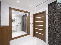   Designový byt 3+kk po kompletní rekonstrukci, 73,6 m2 v Průhonicích, kompletně zařízený - koupelna 