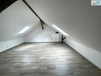 Pronájem byt 3kk, 75m2, mezonet, šatna, komora,  ul. Sokolovská, Karlovy Vary - 10